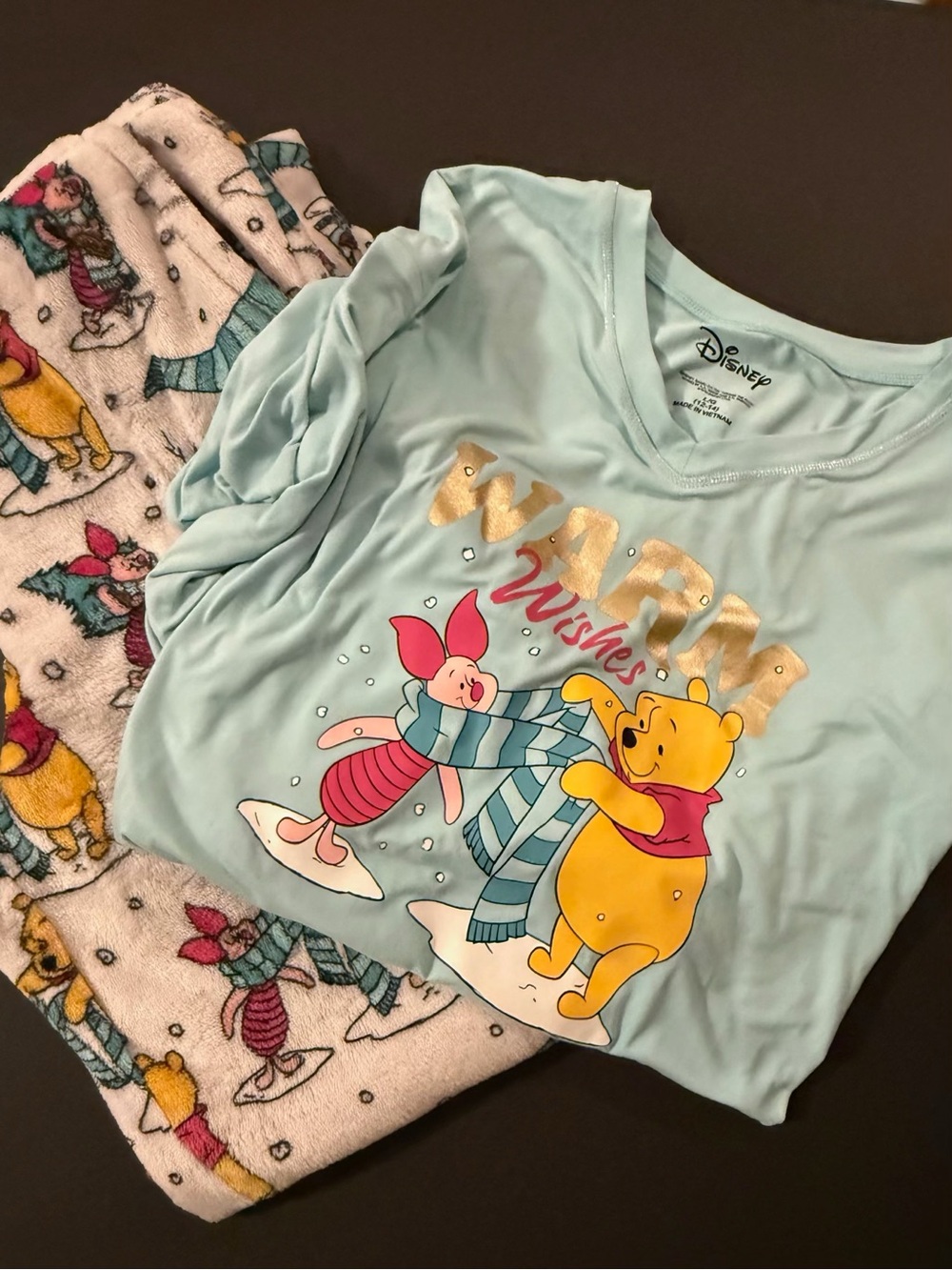 Disney Winnie the Pooh Light Blue & Pink Women’s Pajama Set